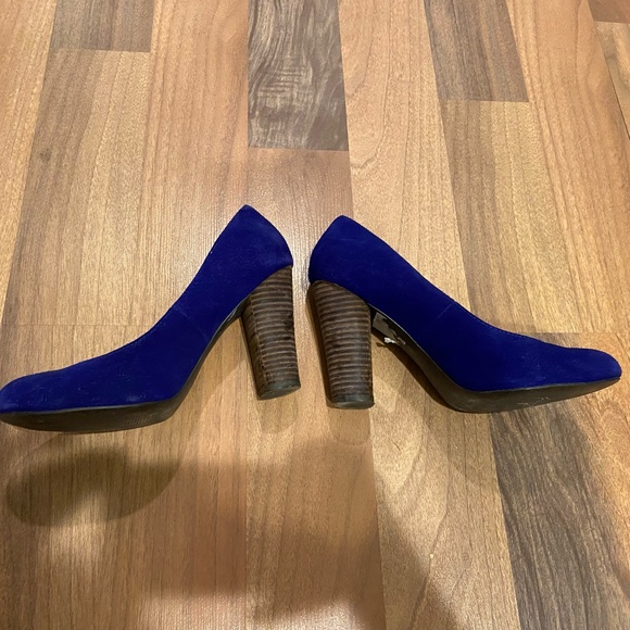 Steve Madden blue suede heels - Picture 2 of 3